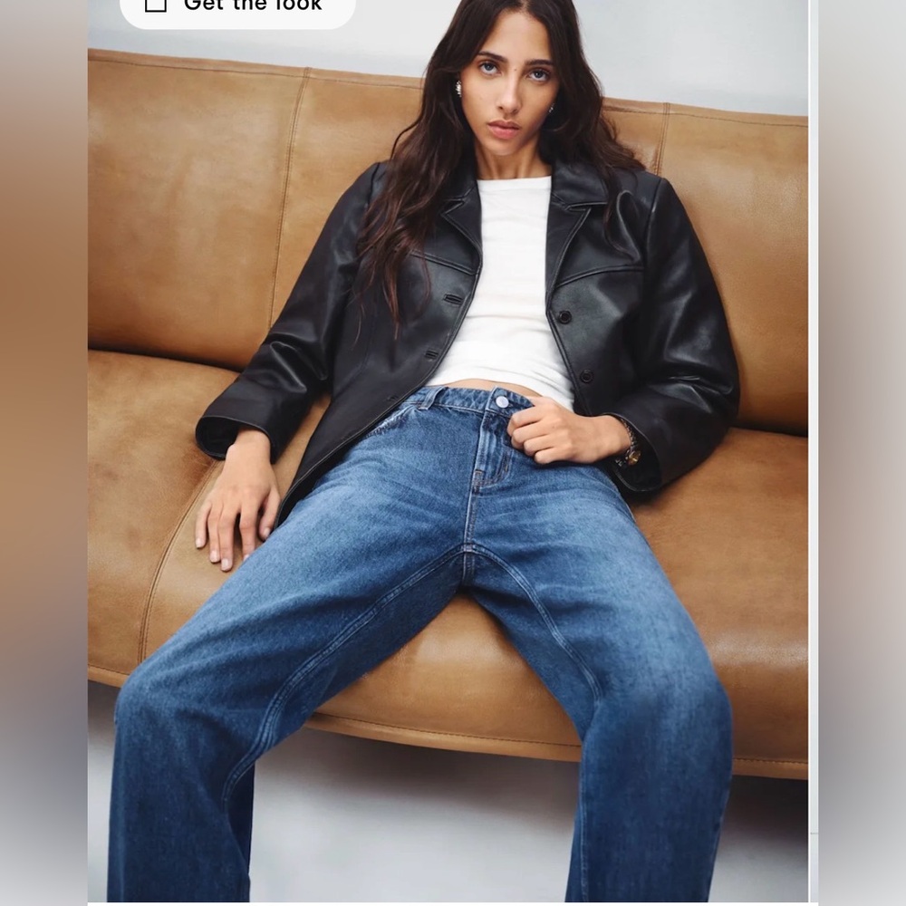 Reformation Charlee Low Rise Straight Leg Short Jeans In Blue Maggiore. Size 30S